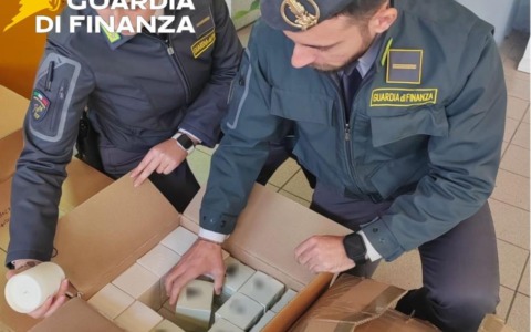 Halloween, sequestrate nel Lecchese 1.100 candele non sicure: multe per almeno 11mila euro