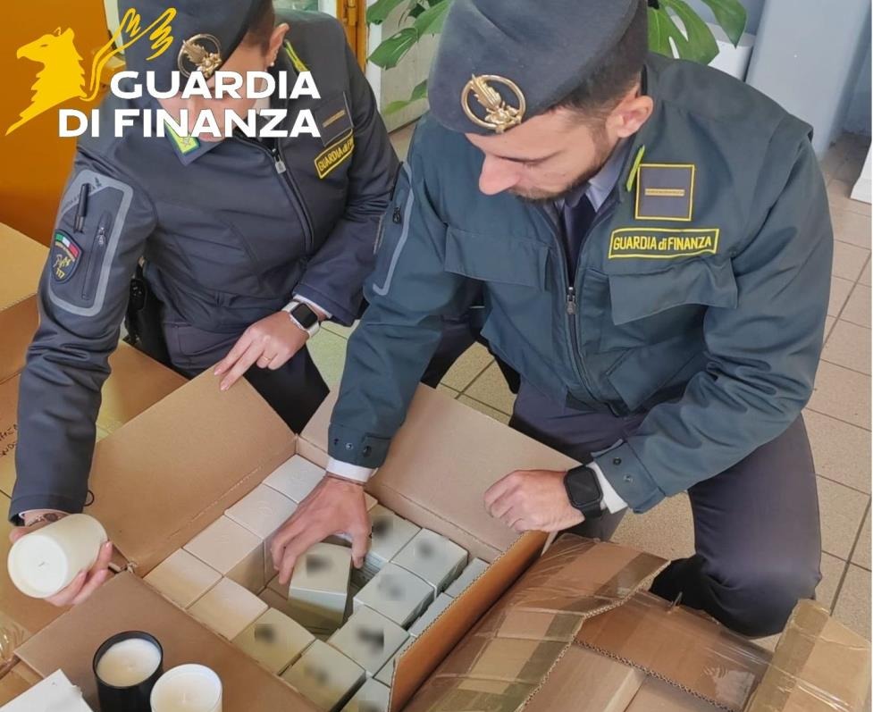 Halloween, sequestrate nel Lecchese 1.100 candele non sicure: multe per almeno 11mila euro