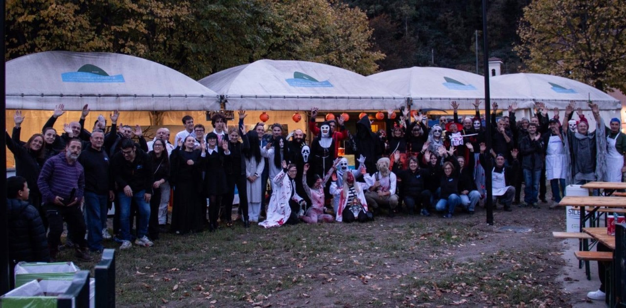 Pescate sfida la paura: 800 metri di Halloween tra zombie, vampiri e streghe