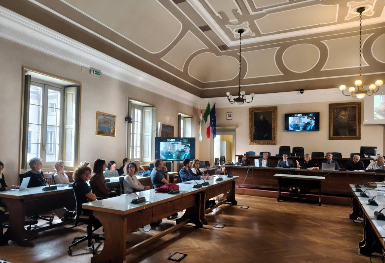 Aggressione fuori dal Badoni, a Lecco il Comune chiama a raccolta scuole, famiglie e istituzioni