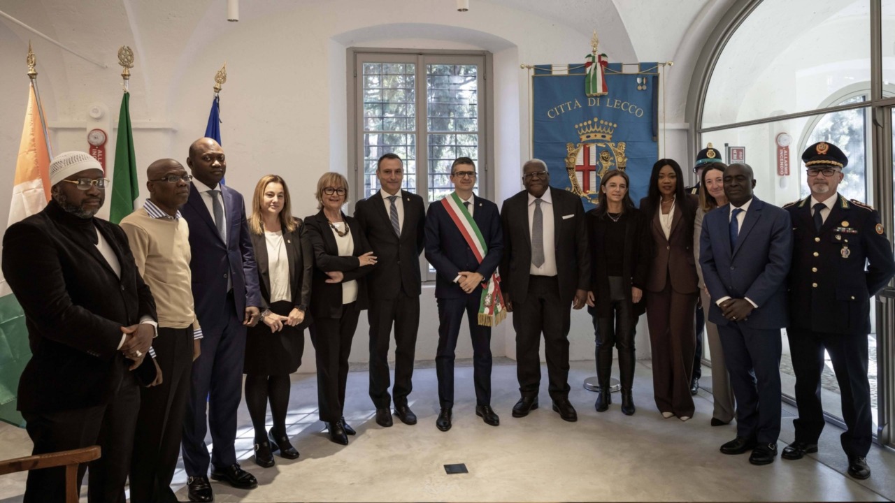 Lecco apre le porte alla Costa d’Avorio: incontro diplomatico a Villa Manzoni