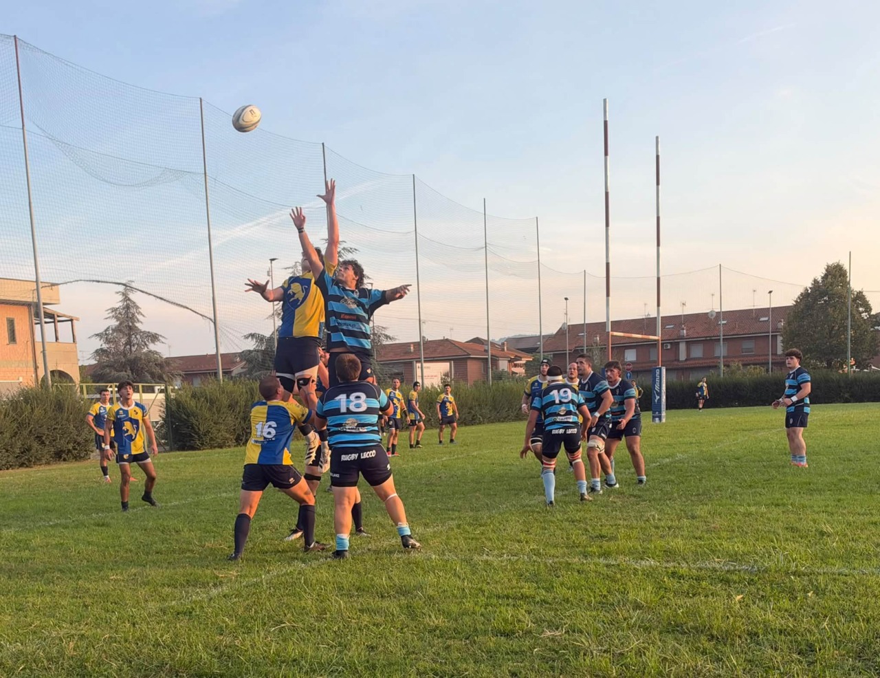 Rugby Lecco vince contro VII Torinese