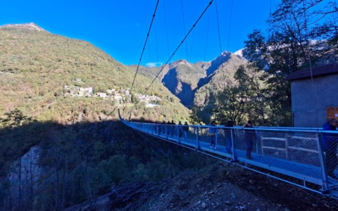 Inaugurato il Ponte dei Minatori: una passerella turistica per guardare al futuro e rilanciare il territorio