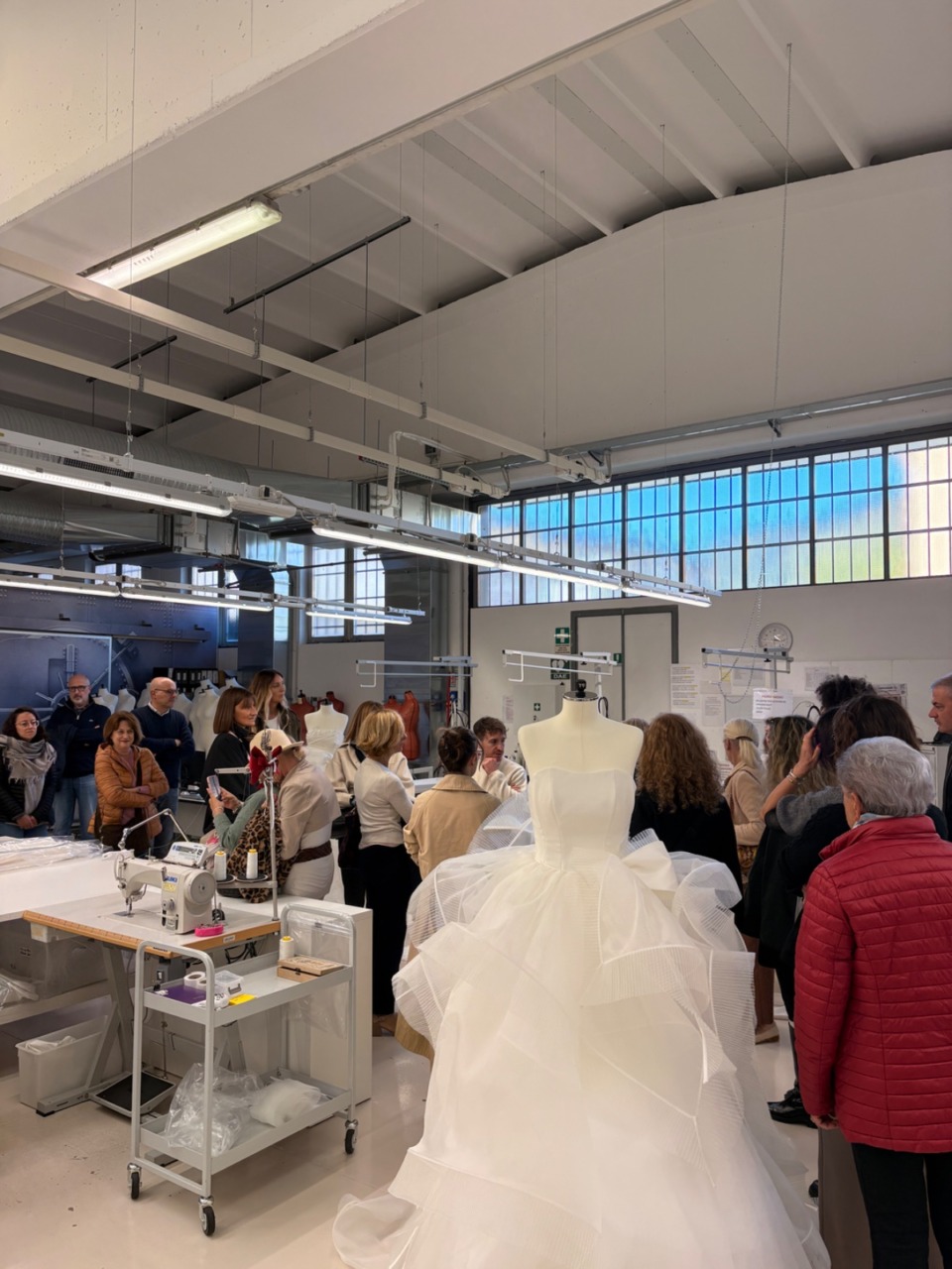 Garlate apre le porte della sartoria di Antonio Riva: viaggio nel cuore del Made in Italy