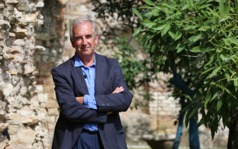 Robert Harris porta a Lecco la grande narrativa internazionale: a lui il Premio Manzoni alla Carriera 2026